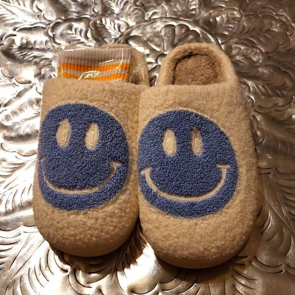 A set of house shoes,brand new,and a pair of socks! So plush!;smiley/ drew house - Picture 5 of 5